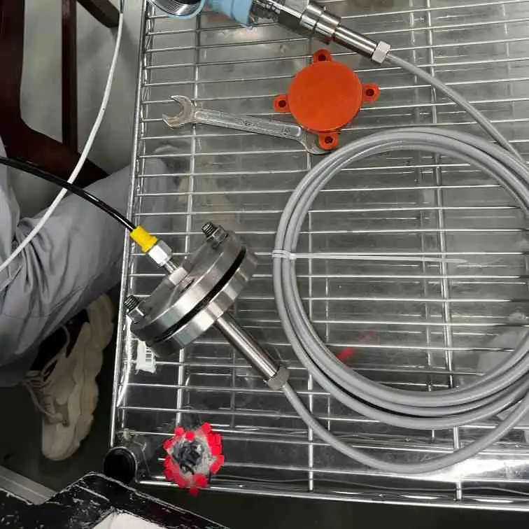 The final pressure calibration resolves the deviation caused by temperature compensation and issues a calibration certificate.